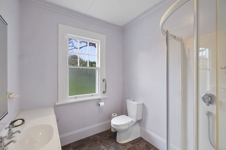 Photo of property in 17 Barrett Street, Westown, New Plymouth, 4310