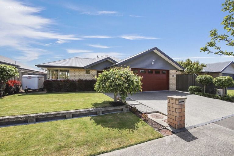 Photo of property in 14 Hakatere Road, Pegasus, 7612