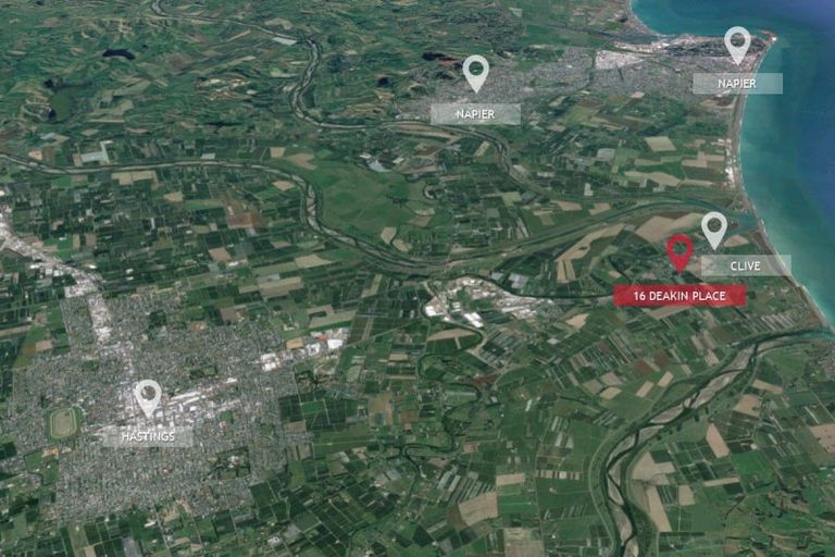 Photo of property in 16 Deakin Place, Clive, 4102