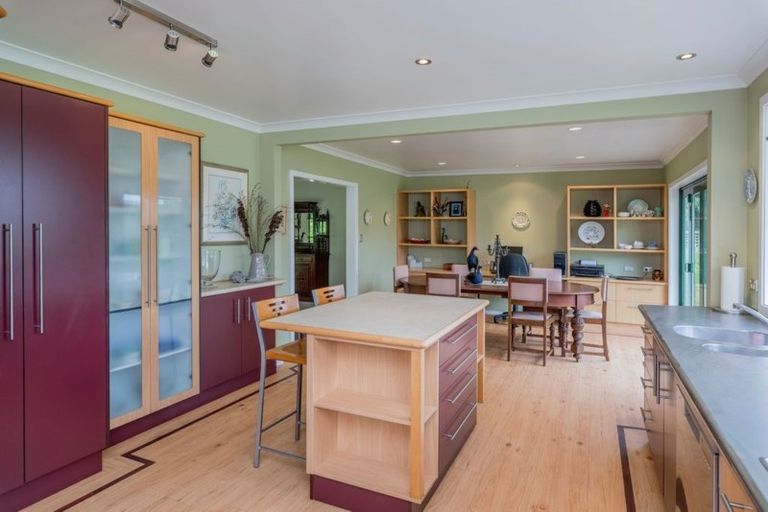 Photo of property in 33 Mokena Kohere Street, Manakau, Levin, 5573