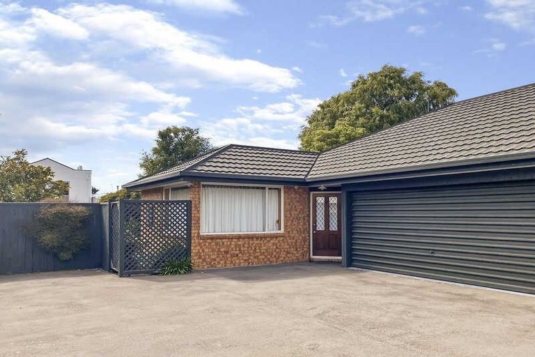 Photo of property in 24b Picton Avenue, Riccarton, Christchurch, 8011
