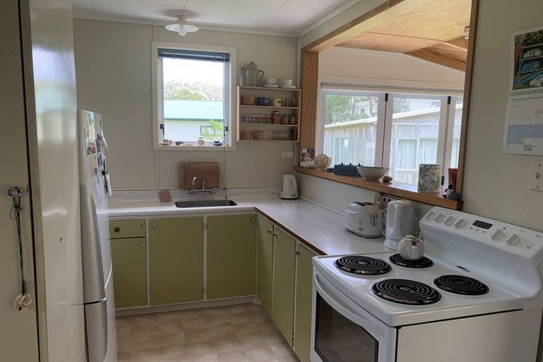 Photo of property in 19 Waetford Road, Matapouri, Whangarei, 0173