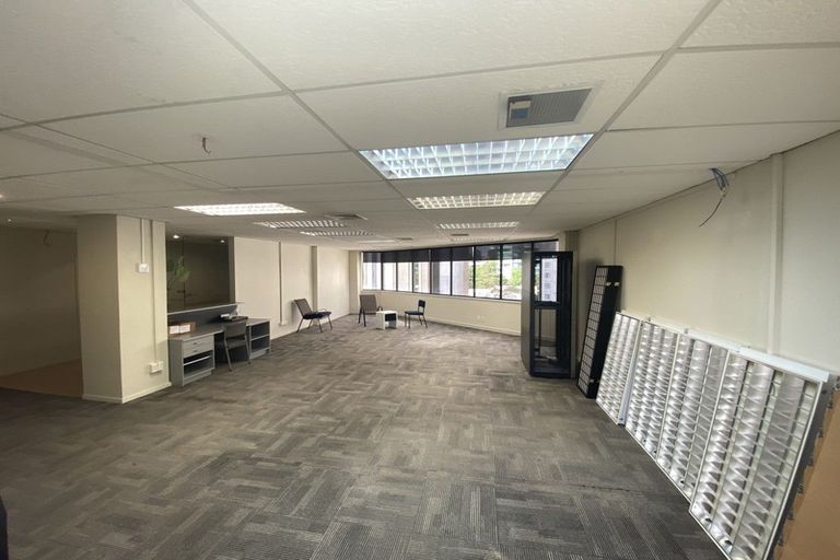 Photo of property in A/38 Whitaker Place, Grafton, Auckland, 1010