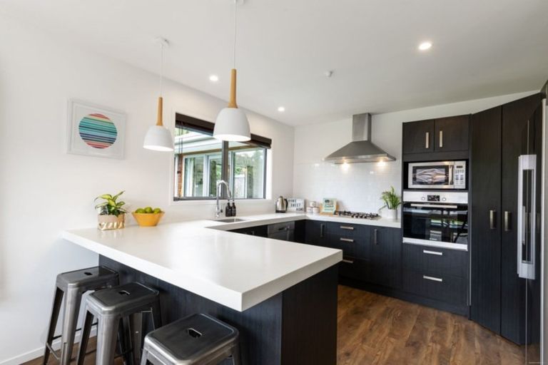 Photo of property in 14 Cone Peak Close, Lake Hayes, Queenstown, 9304