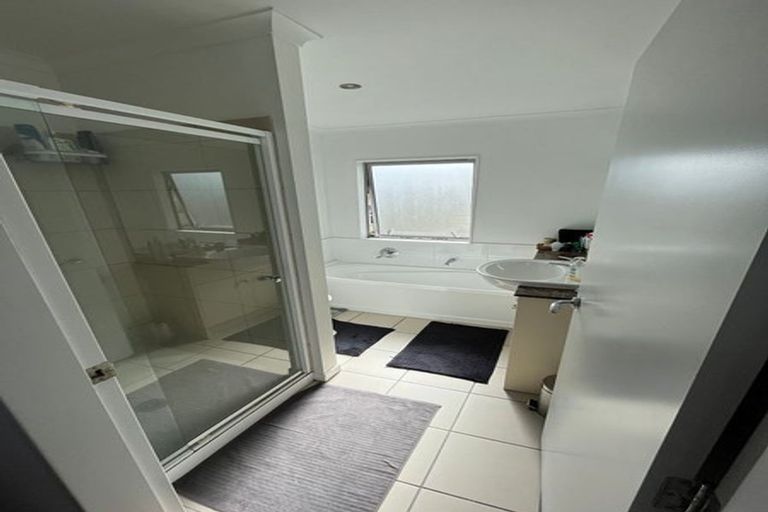 Photo of property in 9/15 Roxburgh Street, Mount Victoria, Wellington, 6011