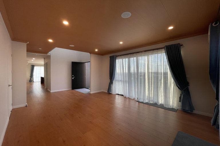 Photo of property in 323 Flat Bush School Road, Flat Bush, Auckland, 2019