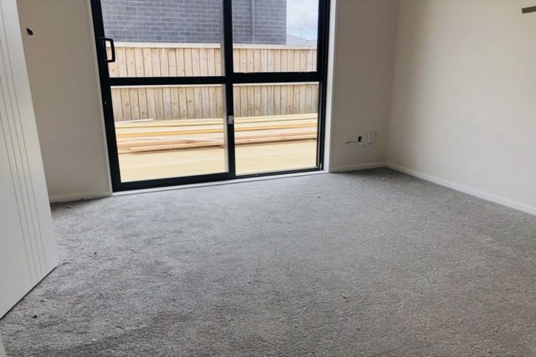 Photo of property in 8 Maxwell Road, Pukekohe, 2120