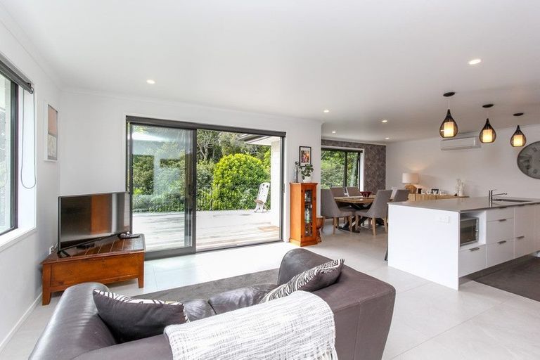 Photo of property in 18 Rotokare Crescent, Whalers Gate, New Plymouth, 4310