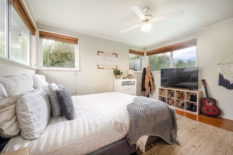 Photo of property in 1/90 Bradbury Road, Botany Downs, Auckland, 2010