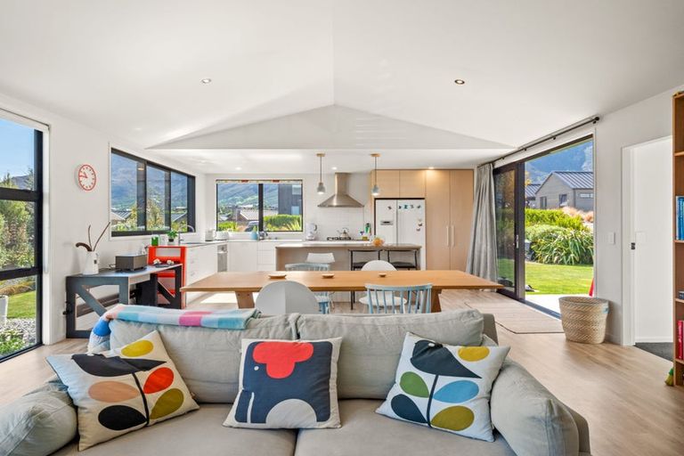 Photo of property in 7 Polperro Court, Jacks Point, Queenstown, 9371