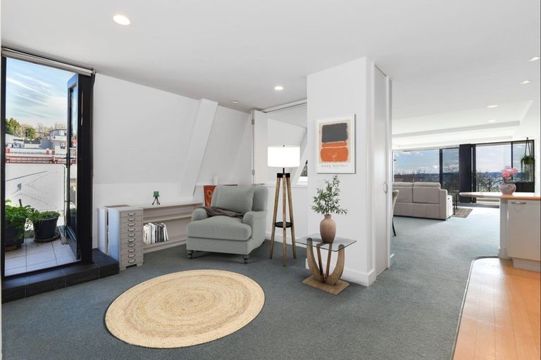 Photo of property in 1152 Whakaue Street, Rotorua, 3010