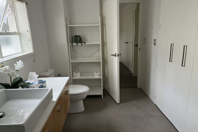 Photo of property in 2/130 Oriental Parade, Oriental Bay, Wellington, 6011