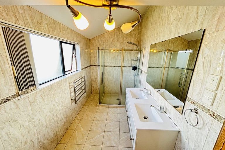 Photo of property in 58 Carnoustie Drive, Wattle Downs, Auckland, 2103