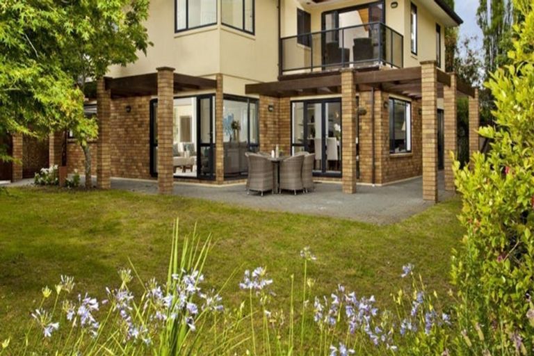 Photo of property in 35 Oak Manor Drive, Albany, Auckland, 0632