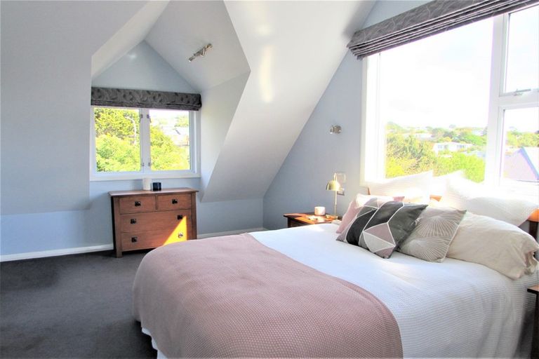 Photo of property in 18 Middleton Road, Johnsonville, Wellington, 6037