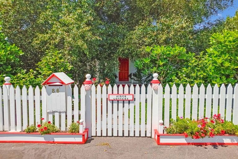 Photo of property in 86 Grey Street, Woodville, 4920