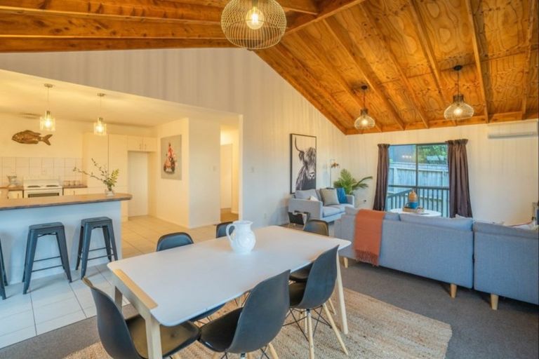 Photo of property in 19a Huia Street, Waikanae, 5036