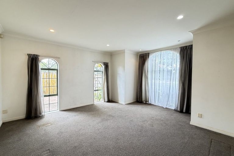 Photo of property in 22 Bob Charles Drive, Golflands, Auckland, 2013