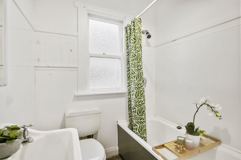 Photo of property in 50 Camperdown Road, Miramar, Wellington, 6022