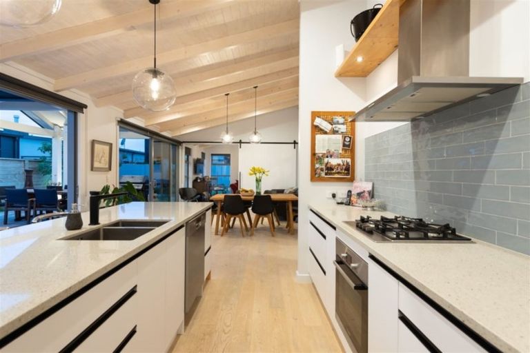 Photo of property in 17 Awatira Drive, Papamoa Beach, Papamoa, 3118