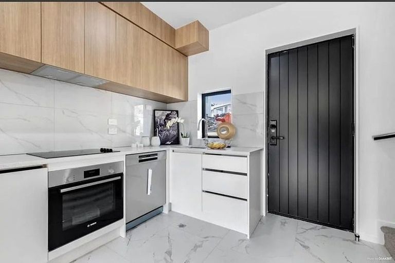 Photo of property in 6/55 Patons Road, Howick, Auckland, 2014