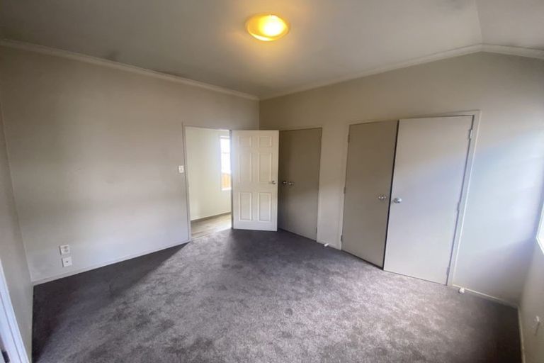 Photo of property in 28 Mulvaney Crescent, Henderson, Auckland, 0612
