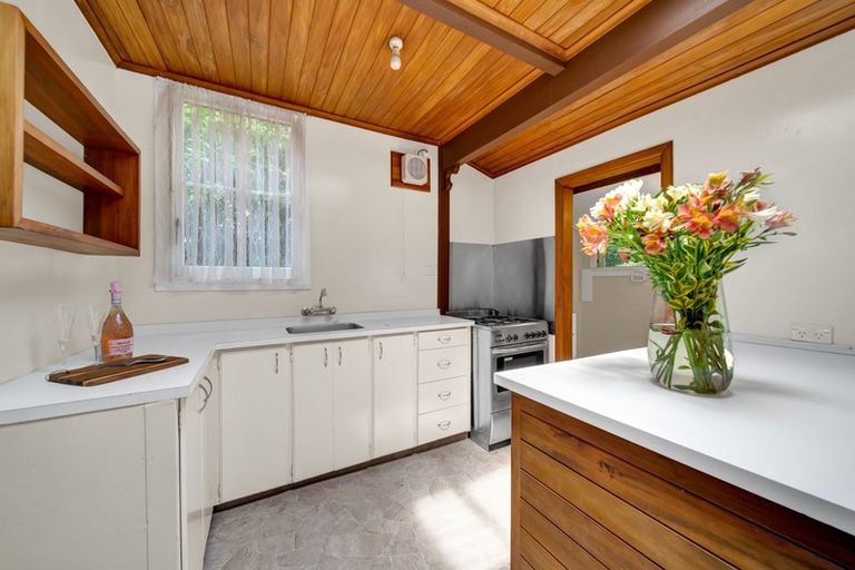 Photo of property in 44 Carrington Street, Lower Vogeltown, New Plymouth, 4310