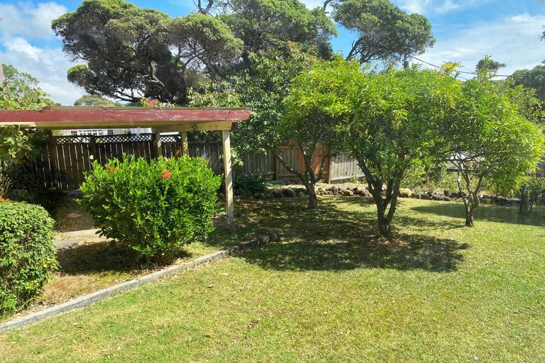 Photo of property in 9 Hauraki Road, Leigh, 0985