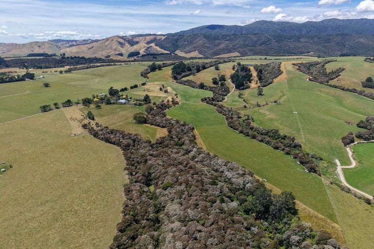 Photo of property in 1937 Lake Ferry Road, Pirinoa, Featherston, 5772