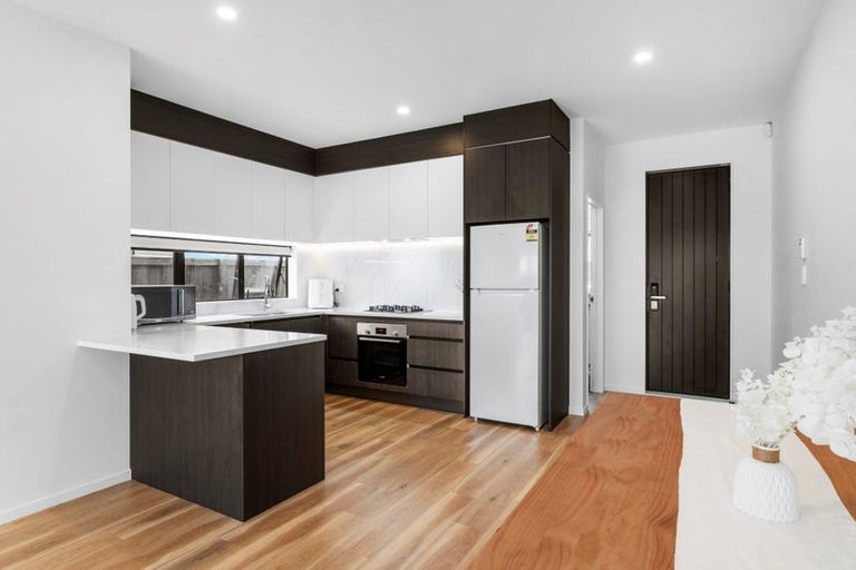 Photo of property in 65 Whare Kauri Road, Papakura, 2110