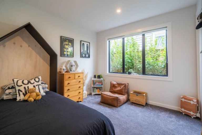 Photo of property in 6 Mahia Lane, Waikanae, 5036