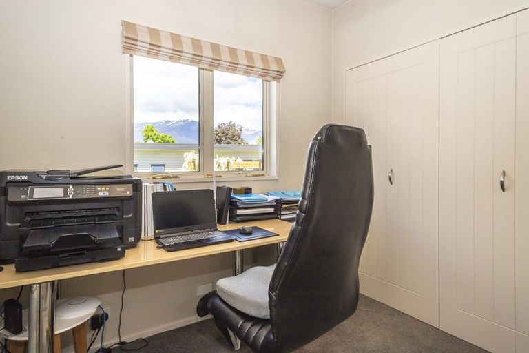 Photo of property in 56 Centennial Avenue, Arrowtown, 9302