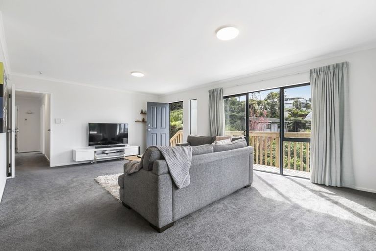 Photo of property in 2/13 Noeleen Street, Glenfield, Auckland, 0629