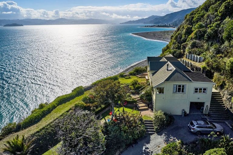 Photo of property in 465 Muritai Road, Eastbourne, Lower Hutt, 5013