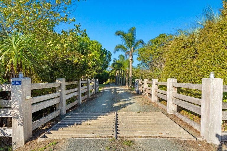 Photo of property in 134 Phillips Road, Kaiwaka, 0573