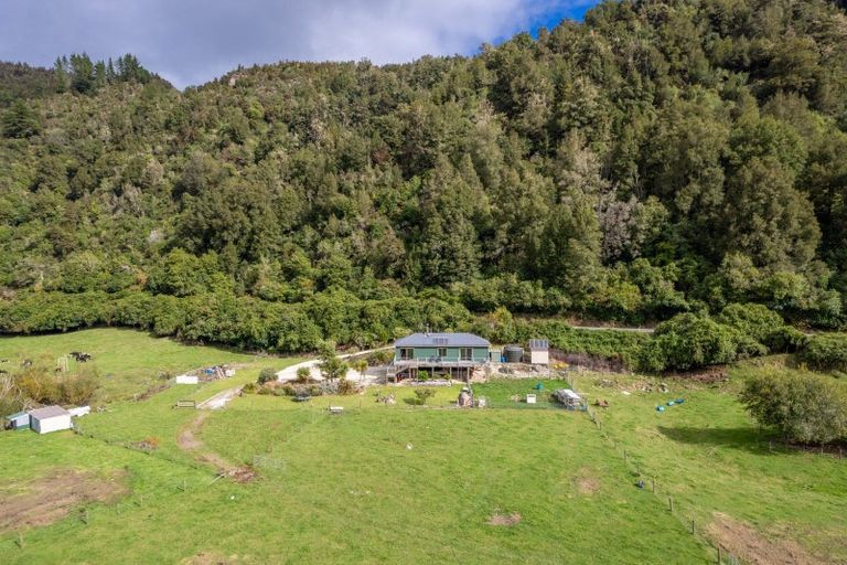 Photo of property in 790 Four Rivers Highway, Murchison, 7077