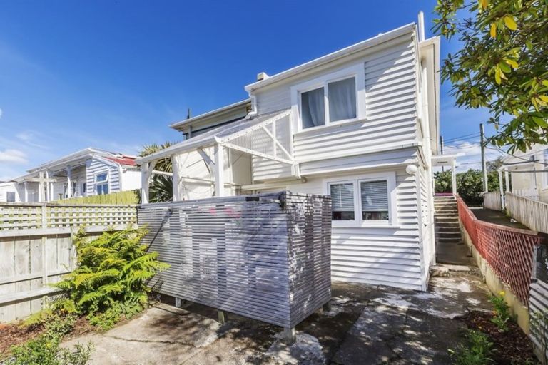 Photo of property in 11 Owen Street, Newtown, Wellington, 6021