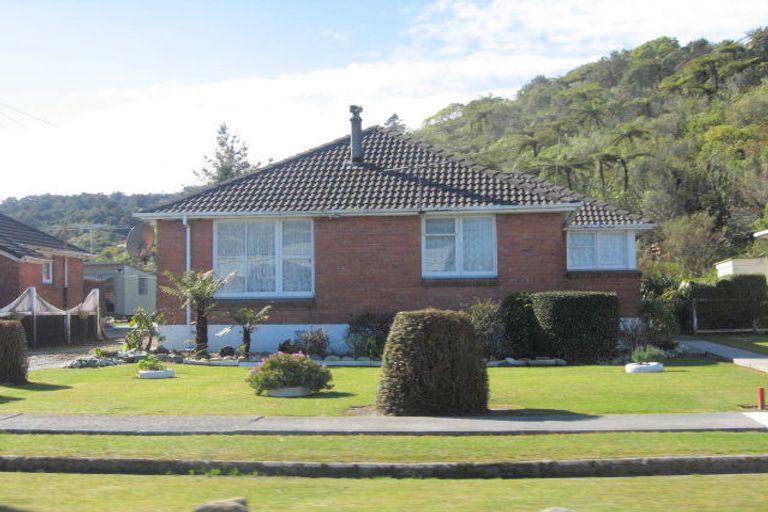 Photo of property in 29 Wickes Street, Cobden, Greymouth, 7802