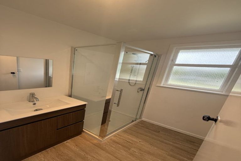 Photo of property in 8 Benbow Place, Awapuni, Palmerston North, 4412