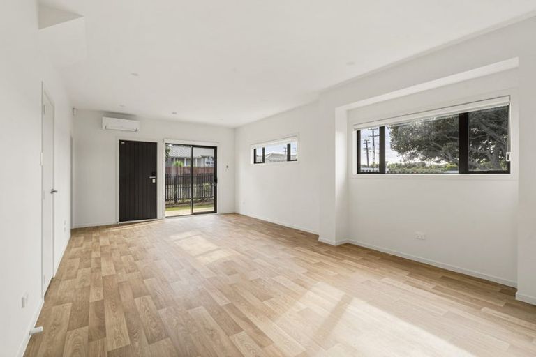 Photo of property in 1/75 Mcannalley Street, Manurewa East, Auckland, 2102