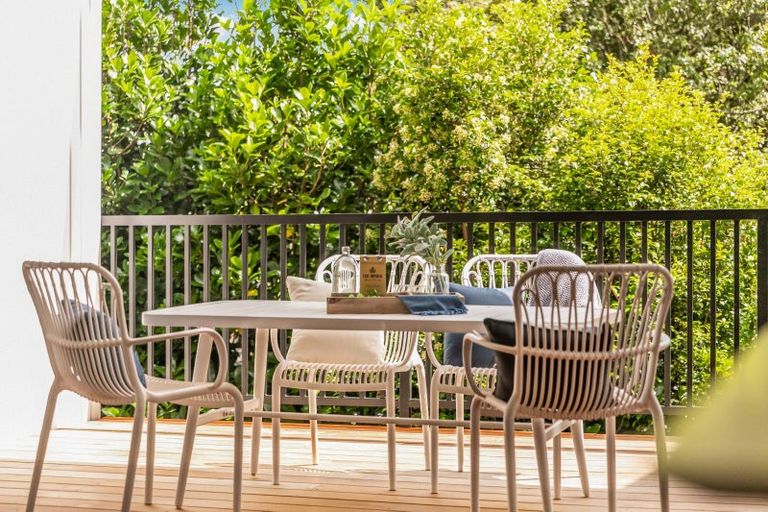 Photo of property in 4/8 Bennett Road, Pakuranga, Auckland, 2010