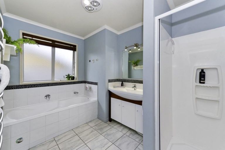 Photo of property in 1 Acton Vale, Rototuna North, Hamilton, 3210