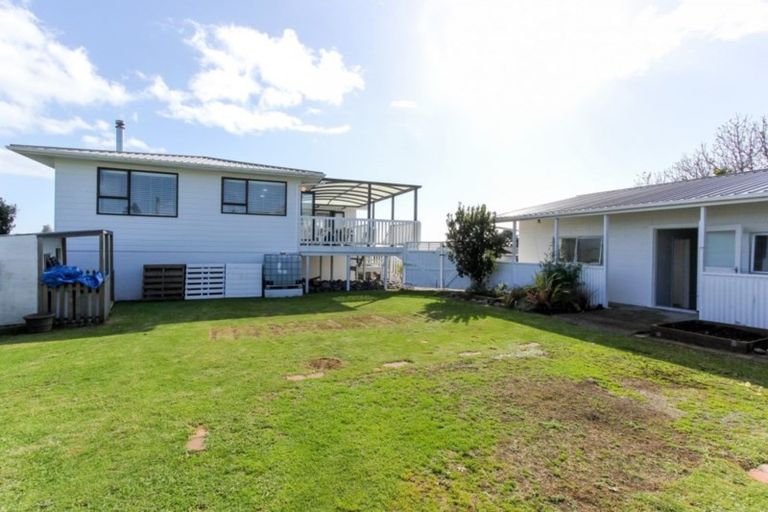 Photo of property in 7 Elliott Street, Waitara, 4320