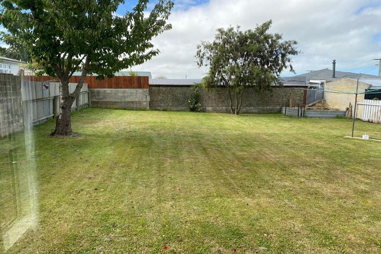 Photo of property in 28 Harlech Street, Oamaru North, Oamaru, 9400