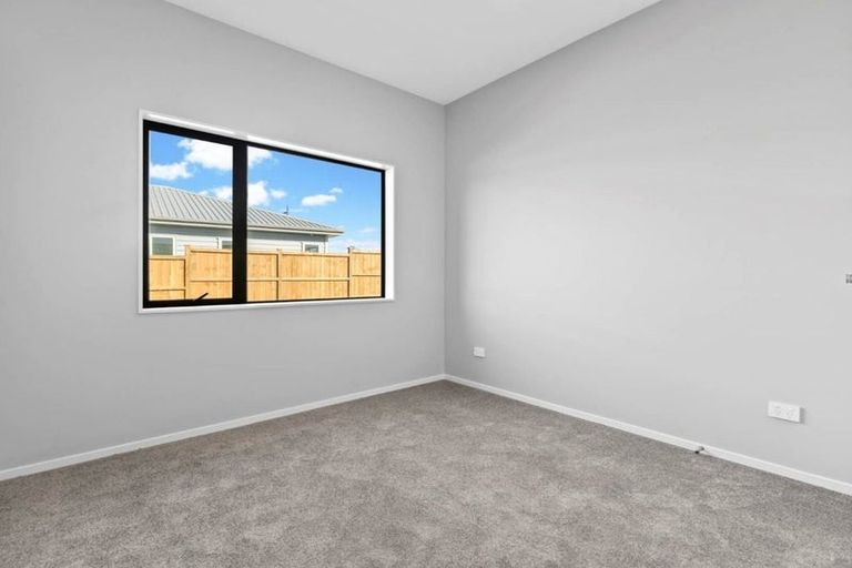 Photo of property in 111 Mutetai Road, Clarks Beach, 2122