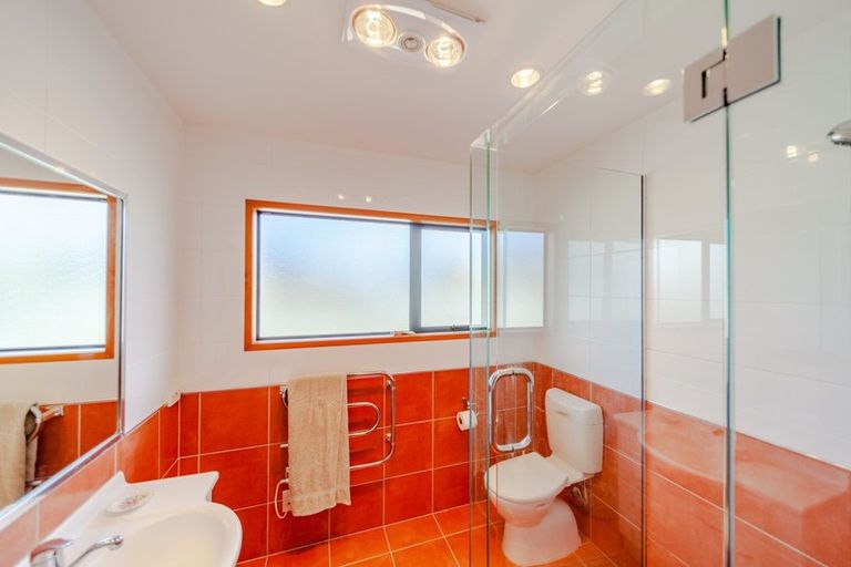 Photo of property in 2 Belgrove Drive, Waipukurau, 4200