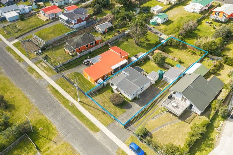 Photo of property in 76 Park Avenue, Waitarere Beach, Levin, 5510