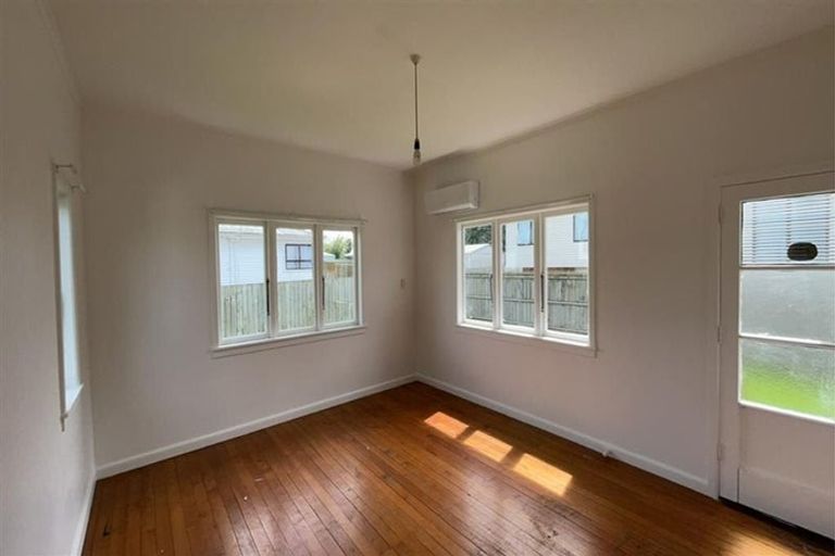 Photo of property in 259 Puhinui Road, Papatoetoe, Auckland, 2025