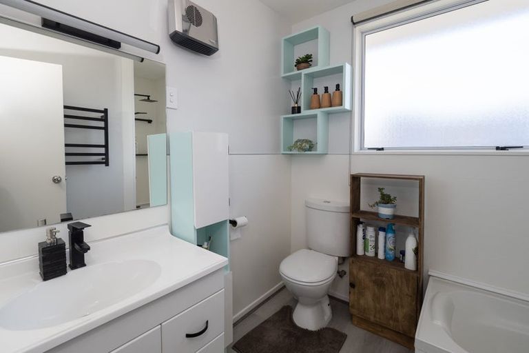 Photo of property in 24 Rakaia Terrace, Rakaia, 7710