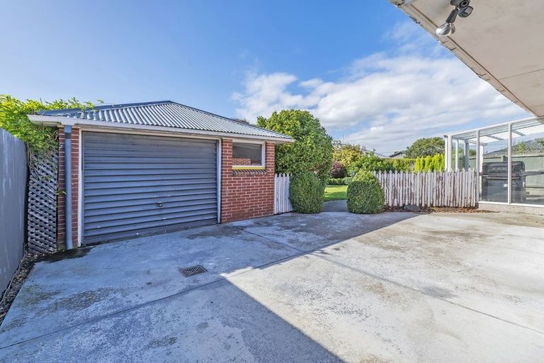 Photo of property in 8 Fatima Street, Redwood, Christchurch, 8051